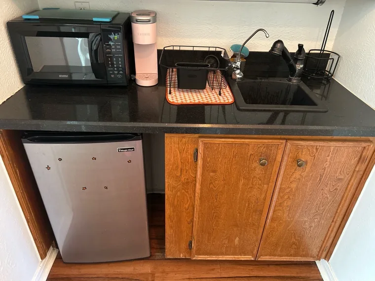 Office break room and kitchenette cleaning in Austin