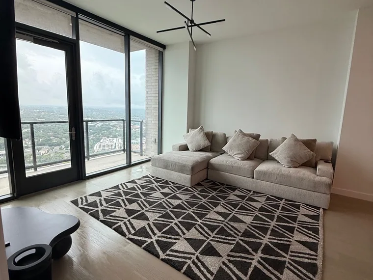 Post-construction window and glass detailing in Austin